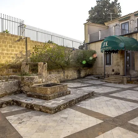 Hotel Il Podere 4*